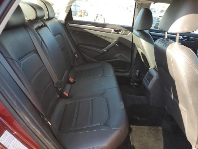 1VWDT7A32HC024253 - 2017 VOLKSWAGEN PASSAT R-L MAROON photo 6