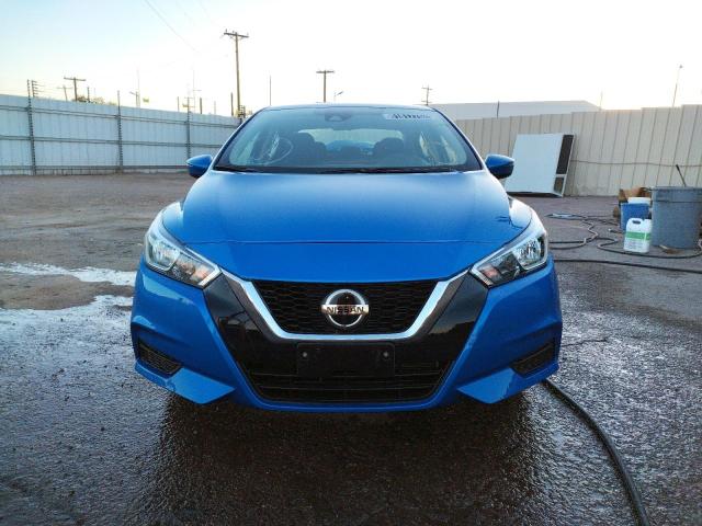 3N1CN8EV2ML862925 - 2021 NISSAN VERSA SV BLUE photo 5