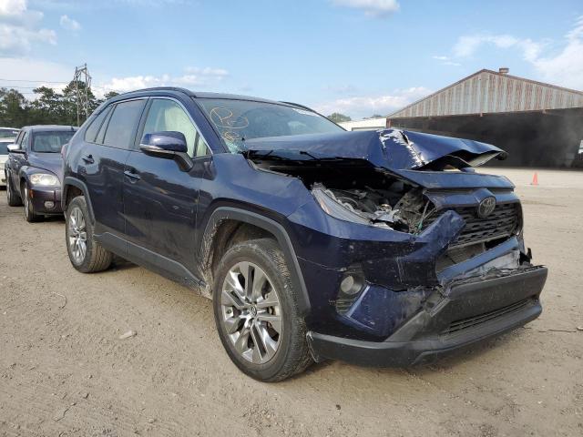 JTMC1RFV4KJ010920 - 2019 TOYOTA RAV4 XLE P BLUE photo 1