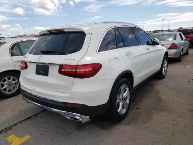 WDC0G4KB4JV022938 - 2018 MERCEDES-BENZ GLC 300 4M WHITE photo 4