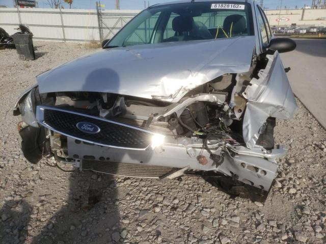 1FAFP34N67W330560 - 2007 FORD FOCUS ZX4 SILVER photo 9