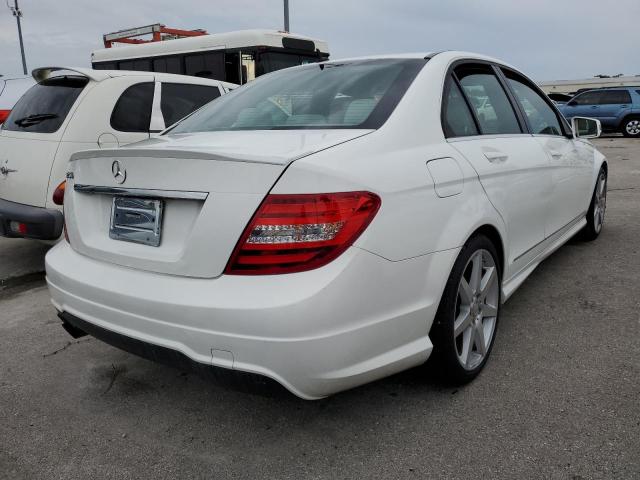 WDDGF4HB9EA958667 - 2014 MERCEDES-BENZ C 250 WHITE photo 4