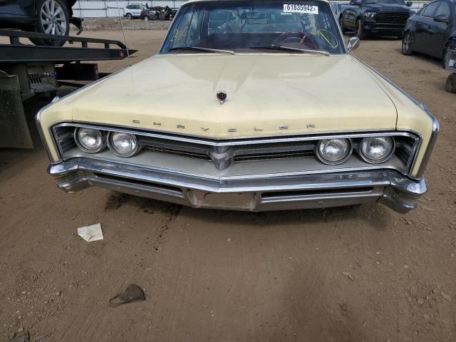 CM43G63249128 - 1966 CHRYSLER NEW YORKER YELLOW photo 9