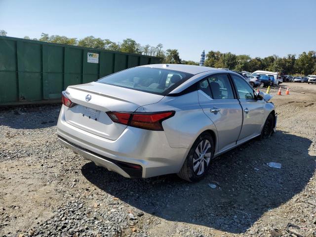 1N4BL4BV0KC225008 - 2019 NISSAN ALTIMA S SILVER photo 4