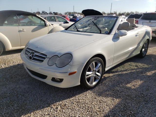 WDBTK56F18F255604 - 2008 MERCEDES-BENZ CLK 350 WHITE photo 2