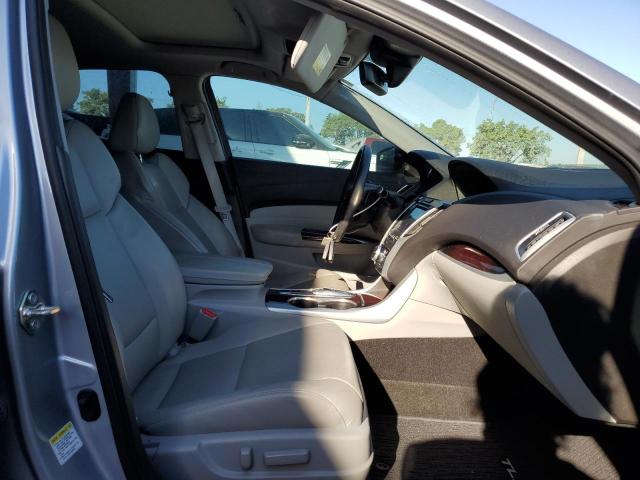 19UUB2F53HA000415 - 2017 ACURA TLX TECH SILVER photo 5