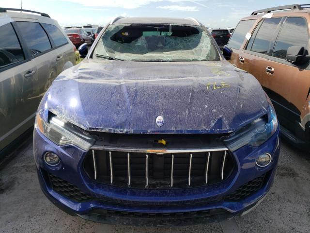 ZN661YUA0HX222077 - 2017 MASERATI LEVANTE S BLUE photo 9