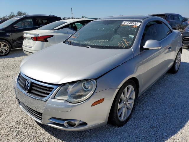 WVWFA71F27V028902 - 2007 VOLKSWAGEN EOS 2.0T L SILVER photo 2