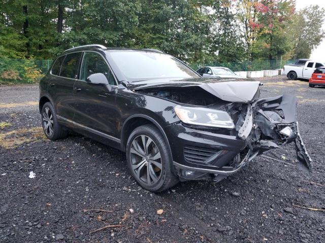 WVGRF7BP6HD003493 - 2017 VOLKSWAGEN TOUAREG WO BLACK photo 1