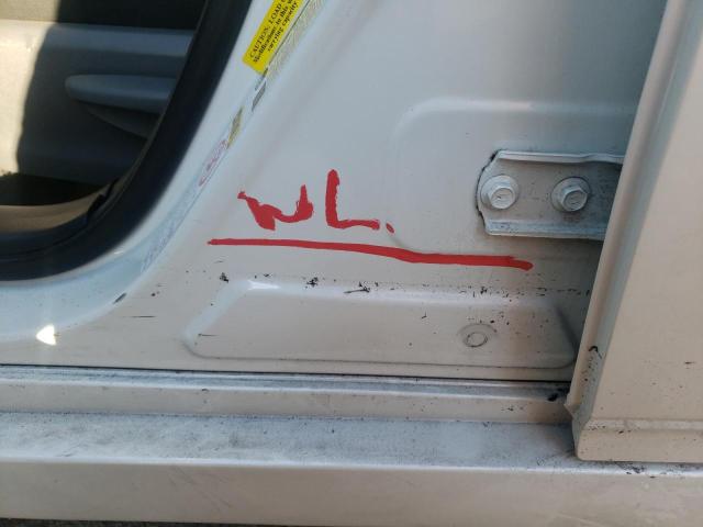 JTDKN3DU9F0439991 - 2015 TOYOTA PRIUS WHITE photo 9