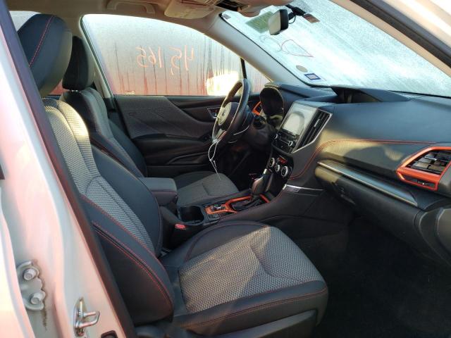 JF2SKAPC5KH564970 - 2019 SUBARU FORESTER S WHITE photo 5