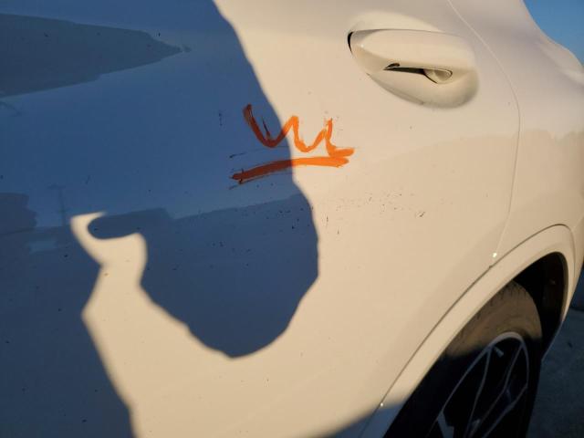 5UXUJ3C56KLG56374 - 2019 BMW X4 XDRIVE3 WHITE photo 9