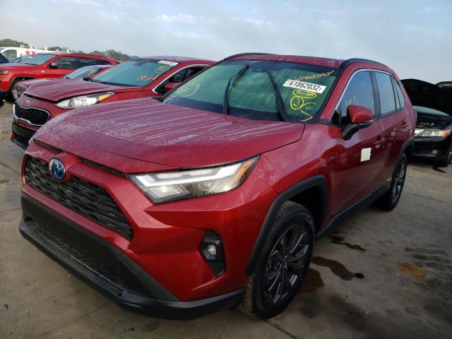 JTMB6RFV3ND070106 - 2022 TOYOTA RAV4 XLE P RED photo 2