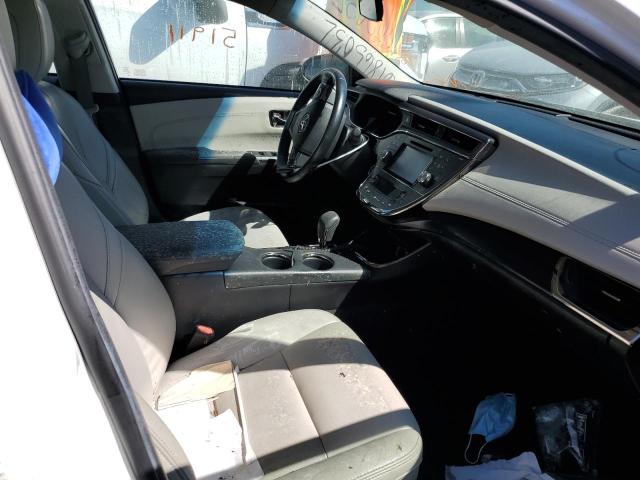 4T1BK1EB5GU200826 - 2016 TOYOTA AVALON XLE WHITE photo 5