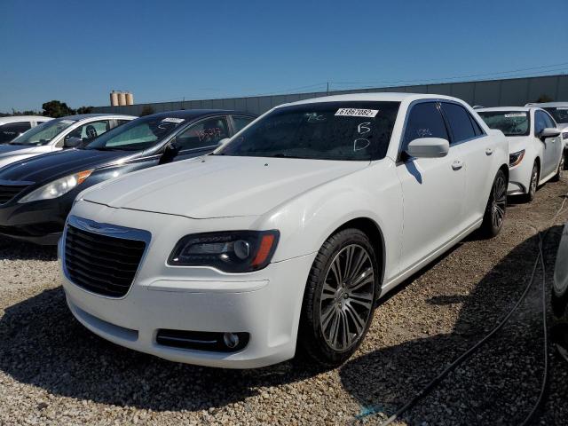 2C3CCABG4DH551154 - 2013 CHRYSLER 300 S WHITE photo 2