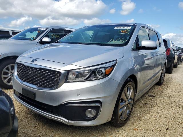 KNDME5C14H6273052 - 2017 KIA SEDONA SXL SILVER photo 2