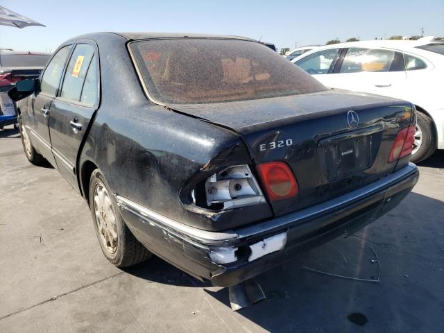 WDBJF65H0XA849844 - 1999 MERCEDES-BENZ E 320 BLACK photo 3