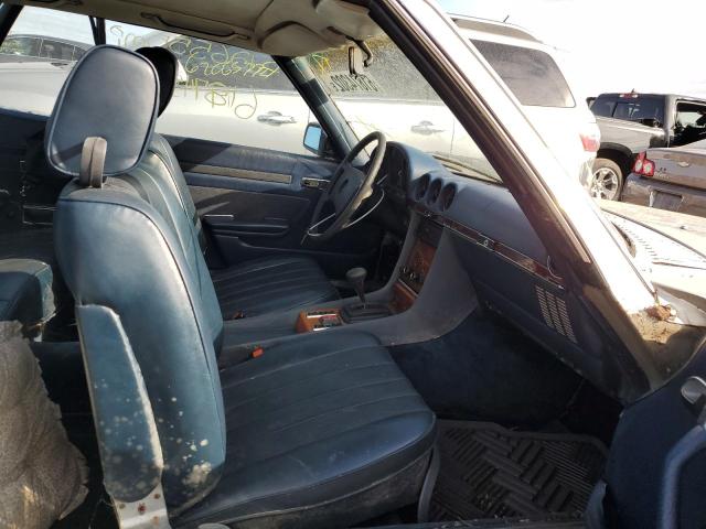 10702612000472 - 1979 MERCEDES-BENZ SLC SILVER photo 5