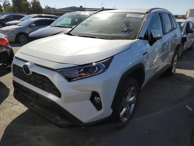 4T3B6RFVXMU030168 - 2021 TOYOTA RAV4 XLE P WHITE photo 2