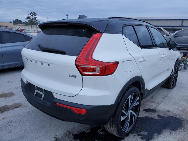 YV4AC2HM4L2302962 - 2020 VOLVO XC40 T4 R- WHITE photo 4