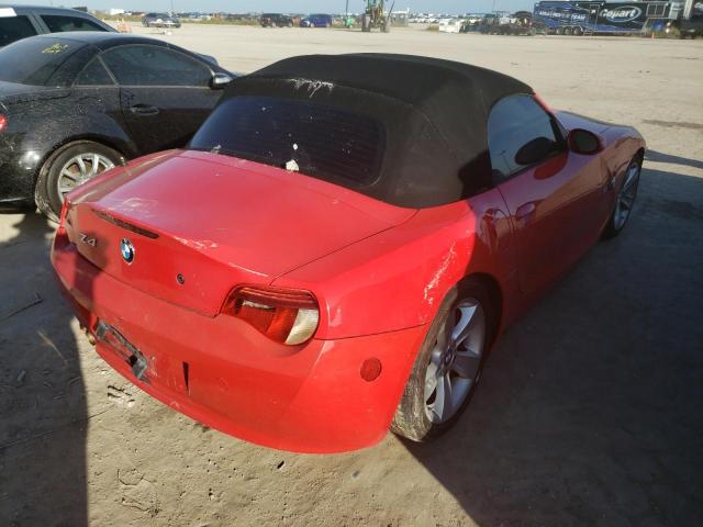 4USBU33566LW68814 - 2006 BMW Z4 3.0 RED photo 4