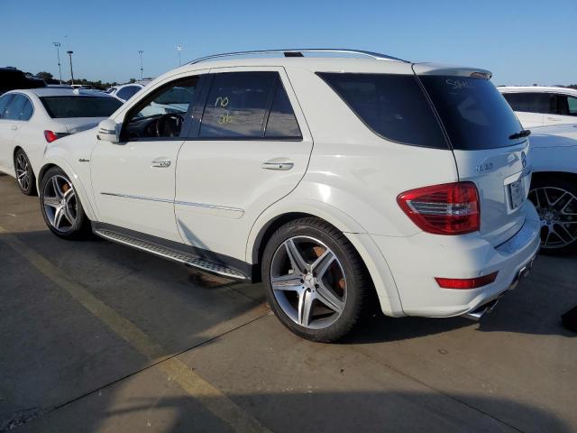 4JGBB7HB3BA661595 - 2011 MERCEDES-BENZ ML 63 AMG WHITE photo 3