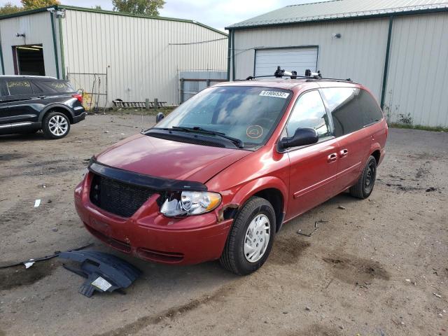 2C4GP44R55R250132 - 2005 CHRYSLER TOWN & COU RED photo 2