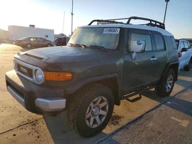 JTEBU4BF0EK185230 - 2014 TOYOTA FJ CRUISER GREEN photo 2