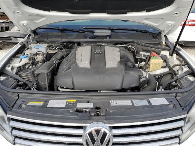 WVGEP9BP6FD007368 - 2015 VOLKSWAGEN TOUAREG V6 BLACK photo 7