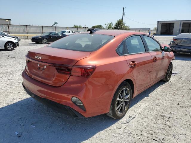 3KPF24AD7NE467461 - 2022 KIA FORTE FE RED photo 4