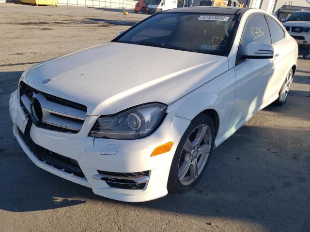 WDDGJ4HB7DG009113 - 2013 MERCEDES-BENZ C 250 WHITE photo 2