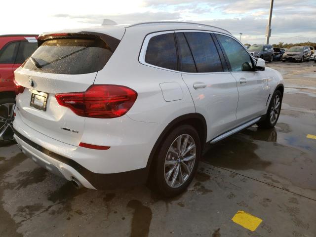 5UXTR9C50KLE15773 - 2019 BMW X3 XDRIVE3 WHITE photo 4