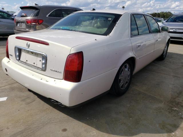 1G6KD54Y54U251690 - 2004 CADILLAC DEVILLE WHITE photo 4