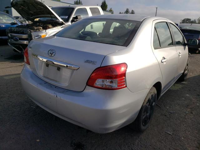 JTDBT903371126632 - 2007 TOYOTA YARIS SILVER photo 4