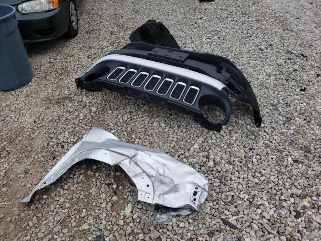 ZACCJBABXHPG41023 - 2017 JEEP RENEGADE S ვერცხლისფერი ფოტო 9