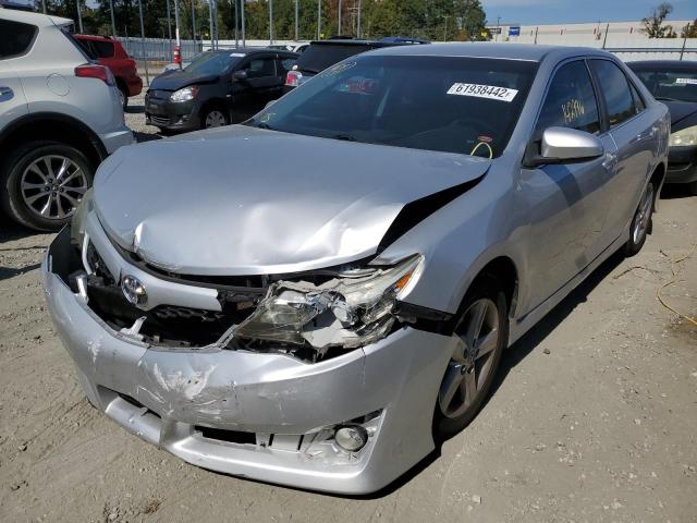 4T1BF1FKXDU204434 - 2013 TOYOTA CAMRY L SILVER photo 2