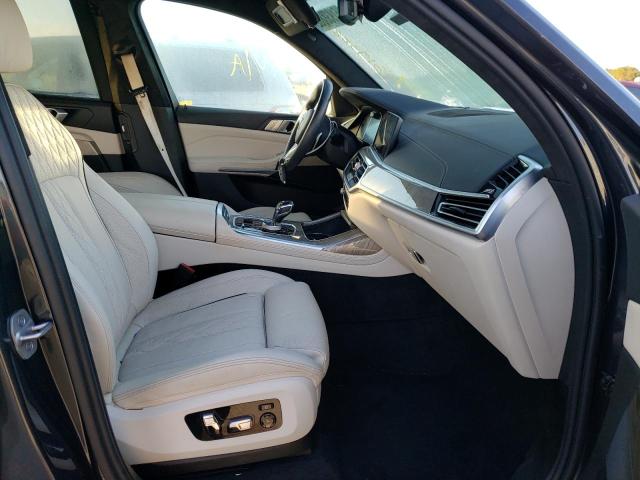 5UXCW2C08N9J30676 - 2022 BMW X7 XDRIVE4 GRAY photo 5