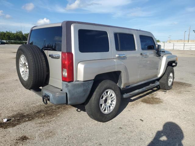 5GTDN13E678211658 - 2007 HUMMER H3 GRAY photo 4