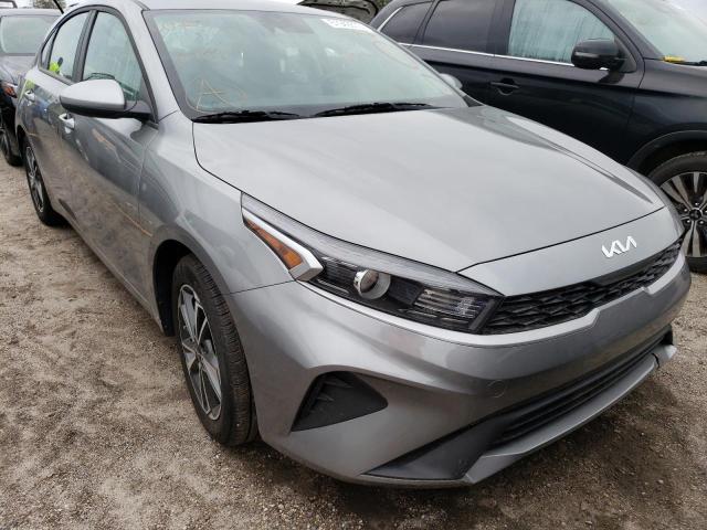 3KPF24AD5NE430327 - 2022 KIA FORTE FE GRAY photo 1