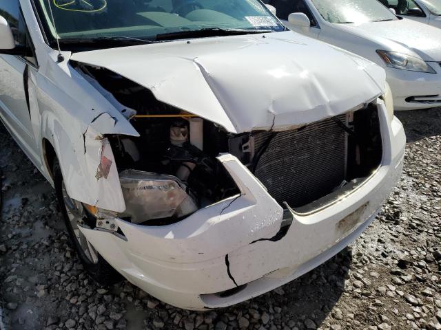 2A8HR54P08R134501 - 2008 CHRYSLER TOWN & COU WHITE photo 9