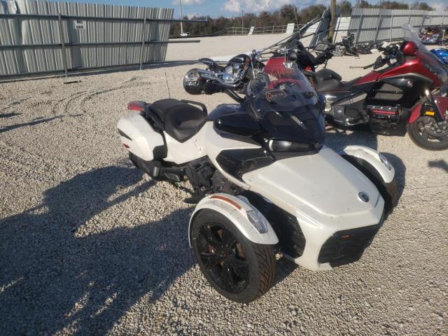 2BXREDD20NV000242 - 2022 CAN-AM SPYDER ROA WHITE photo 1