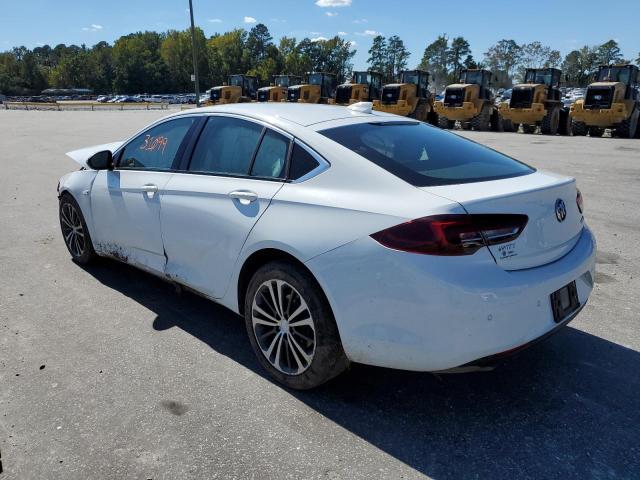 W04GM6SX7K1041085 - 2019 BUICK REGAL PREF WHITE photo 3