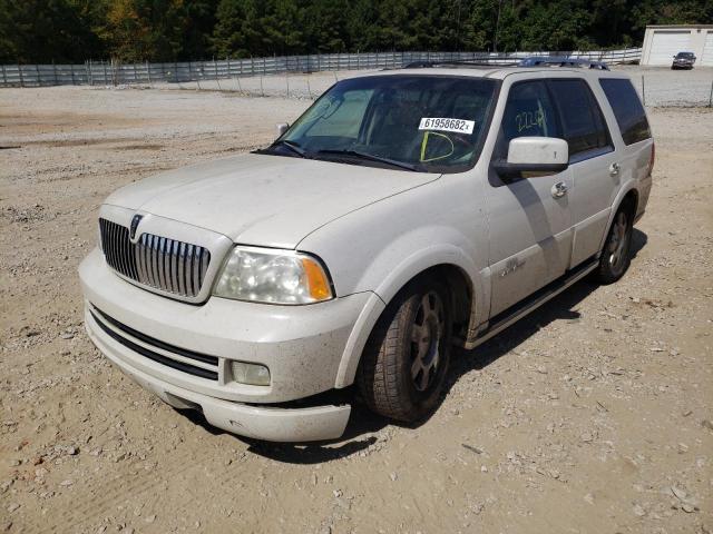 5LMFU27565LJ08682 - 2005 LINCOLN NAVIGATOR თეთრი ფოტო 2