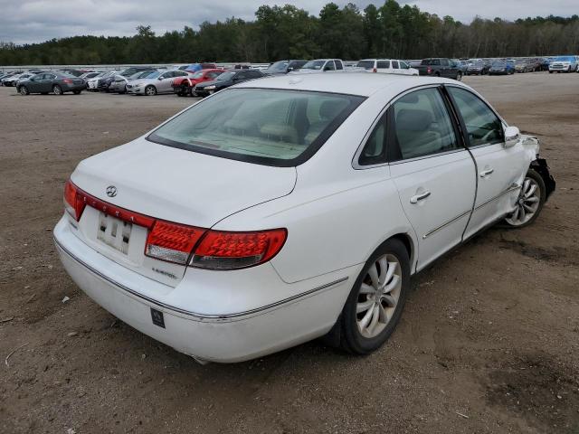 KMHFC46F27A237741 - 2007 HYUNDAI AZERA SE WHITE photo 4