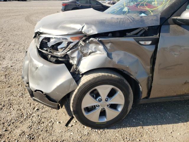 KNDJN2A29E7037239 - 2014 KIA SOUL GRAY photo 9