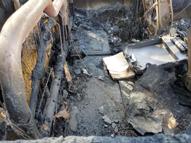 3C63RRHL7GG327403 - 2016 RAM 3500 SLT WHITE photo 6