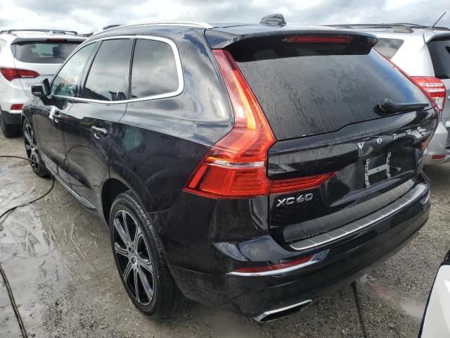 YV4A22RL3J1064999 - 2018 VOLVO XC60 T6 IN BLACK photo 3