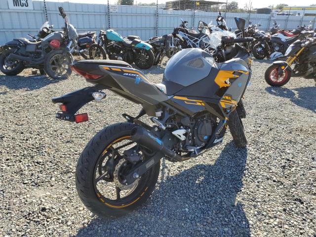 JKAEXKG18JDA11542 - 2018 KAWASAKI EX400 TWO TONE photo 4