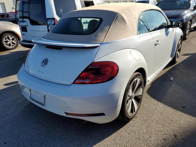 3VW7T7AT9FM801567 - 2015 VOLKSWAGEN BEETLE R-L WHITE photo 4