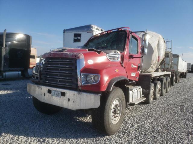 3ALSG3CY5GDHT5945 - 2016 FREIGHTLINER 114SD RED photo 2